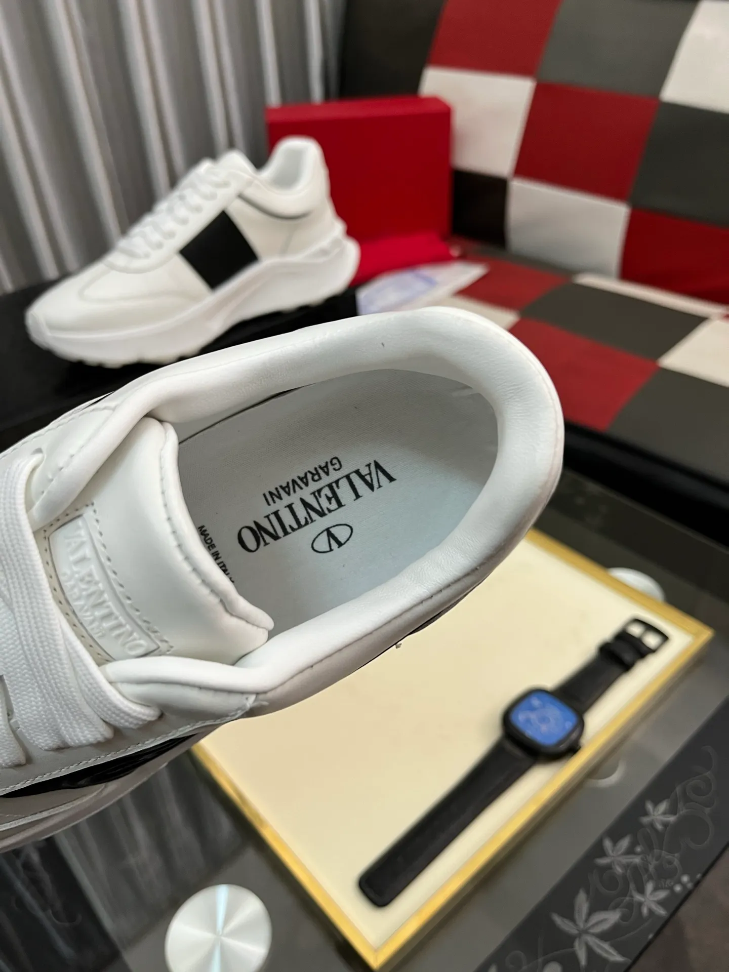 Men's shoes 💰480⌚️⌚️ VALENTINO Valentino's 2024 ss spring and summer new hot casual sports shoes, imported elastic fabric upper ➕The heel is Warren's exclusive rivet shape. The whole is very representative, the combined outsole is really easy to wear and very comfortable on the foot ~ Comes with **4 cm, classic, comfortable and versatile! Size: 38-442️⃣Colors available